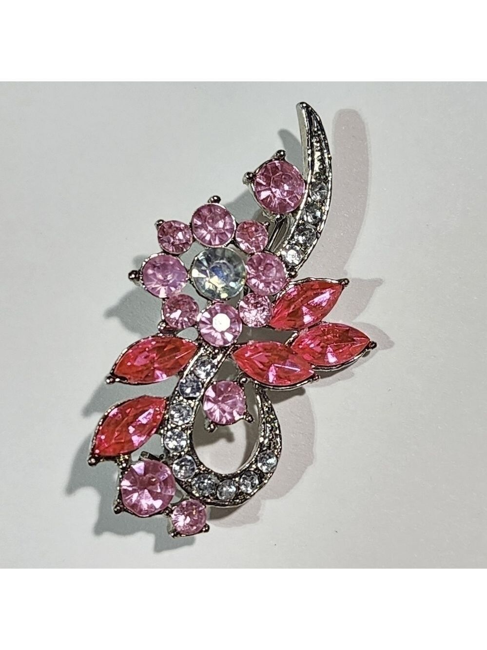 Vintage Pink floral costume brooch Silvertone - Picture 5 of 10